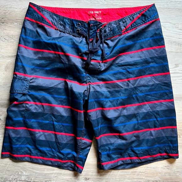 Old Navy : striped board shorts - Picture 1 of 6